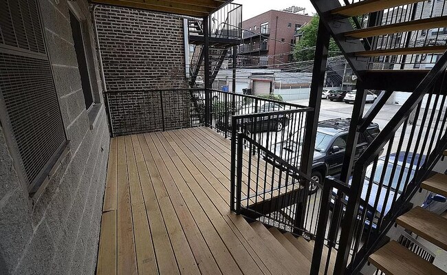 Building Photo - 1533 W Thomas St