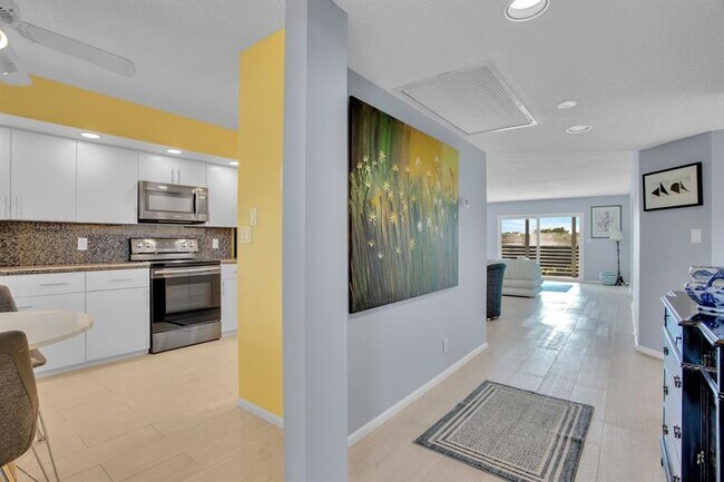 Foto del edificio - 1702 Andros Isle