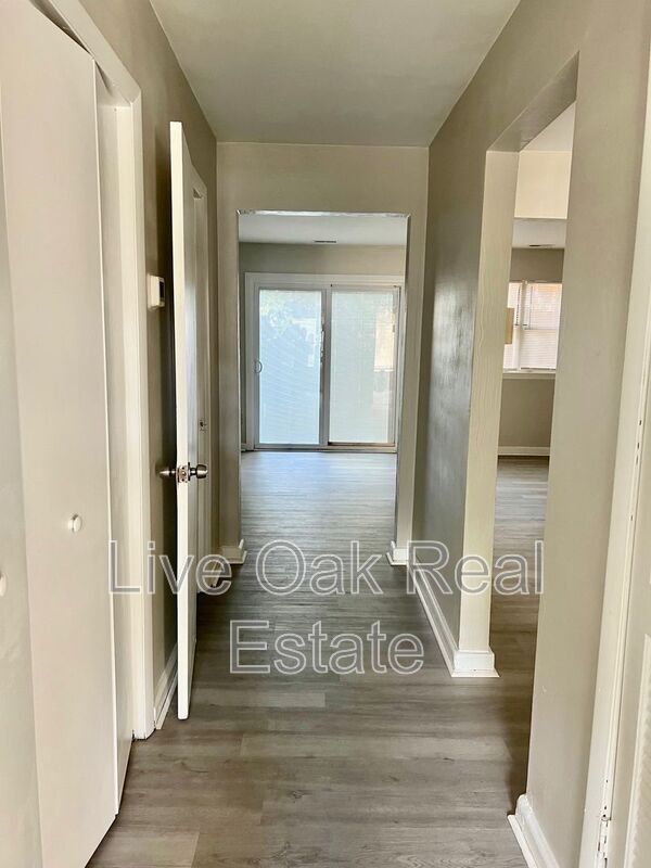 Foto del edificio - 5202 Richard Rd