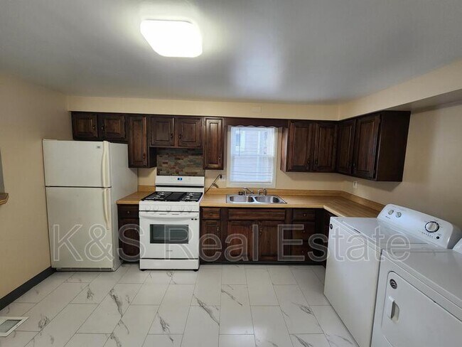 Foto del edificio - 1222 Broadway Ave