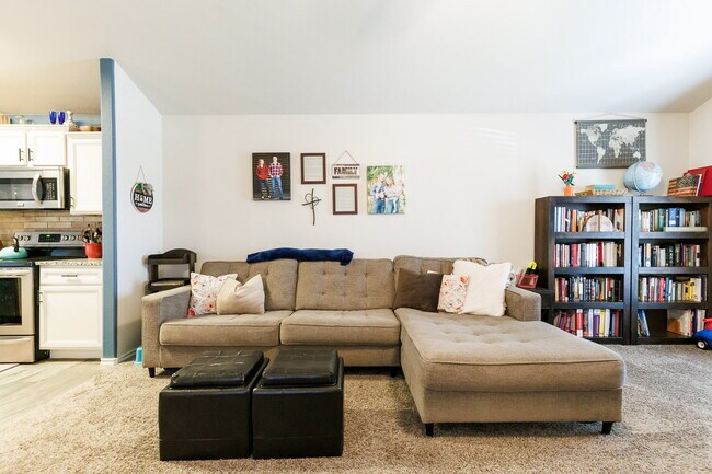 Foto del edificio - Wonderful 3 bed, 2 bath in Milwaukee Ridge!