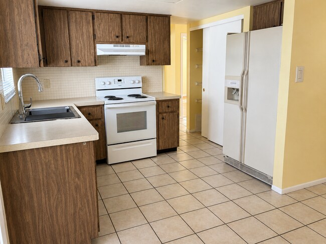 Foto del edificio - 8247 Saybrook Dr
