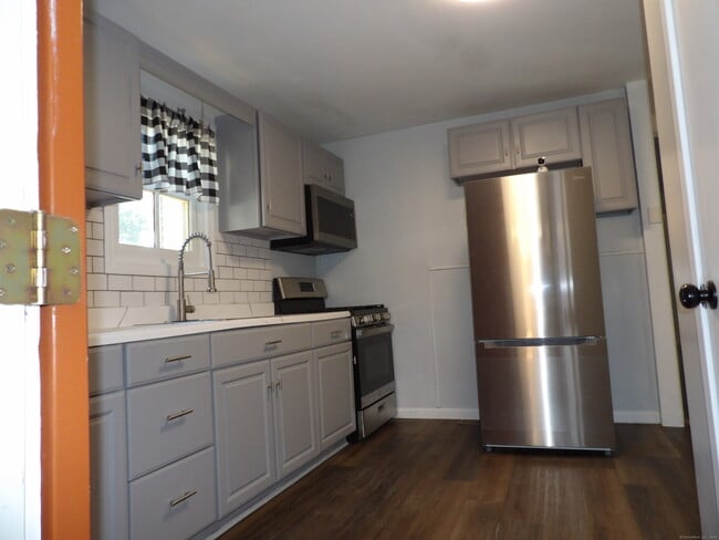 Foto del edificio - 32 Wells Ave