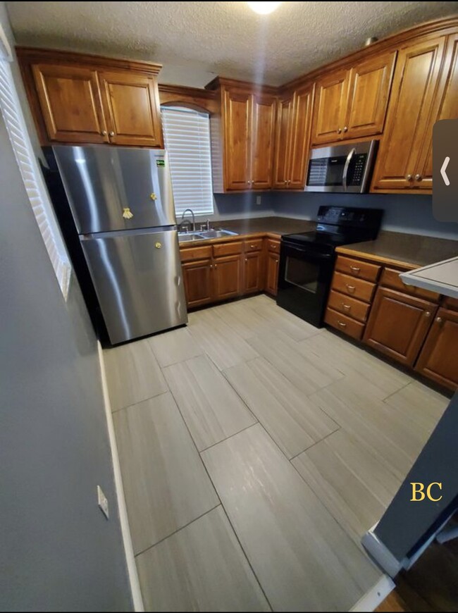 Foto del edificio - 6514 E 17th St