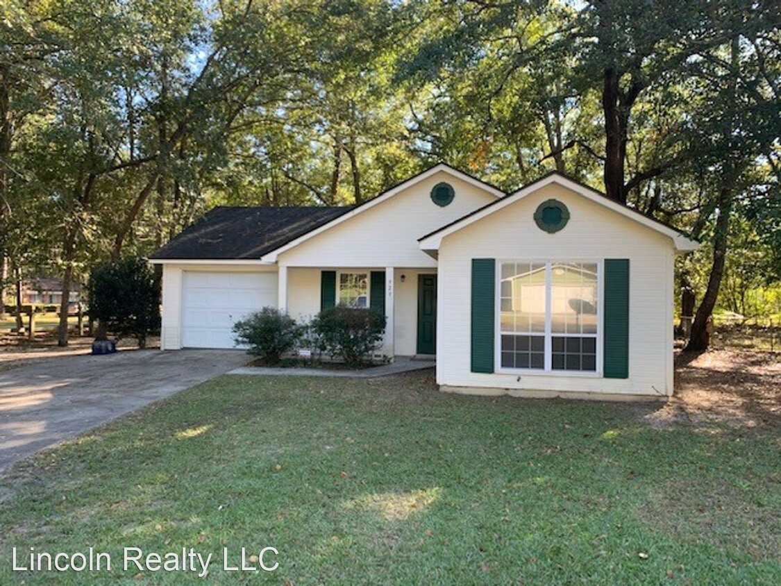 Primary Photo - 3 br, 2 bath House - 929 Lakeside Drive