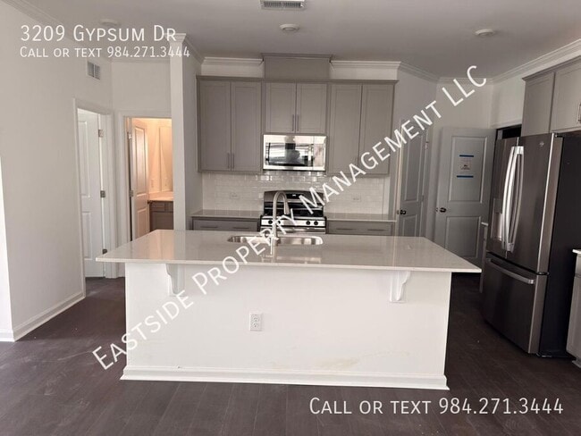 Photo - 3209 Gypsum Dr House