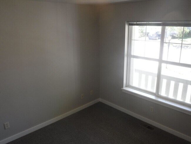 Foto del edificio - Beautiful Newly Renovated 3 Bedroom Home- ...