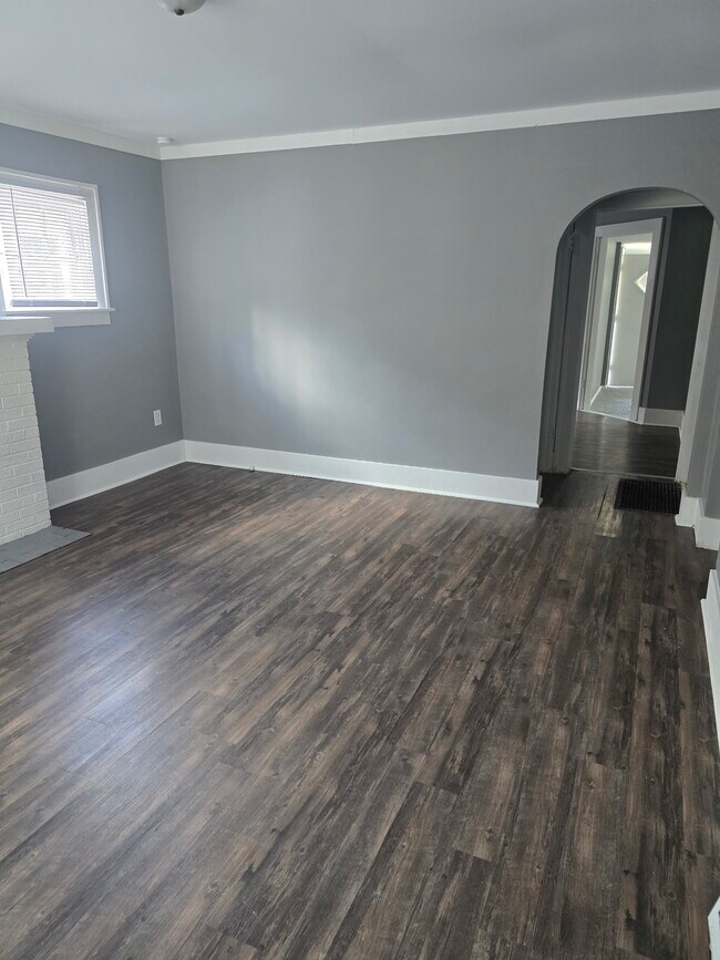 Foto del edificio - 707 E Corrington Ave