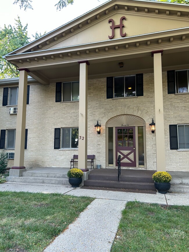 Foto del edificio - Heritage Circle Apartments