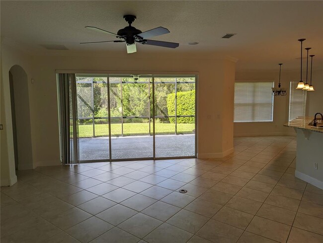 Building Photo - 1630 Victoria Gardens Dr