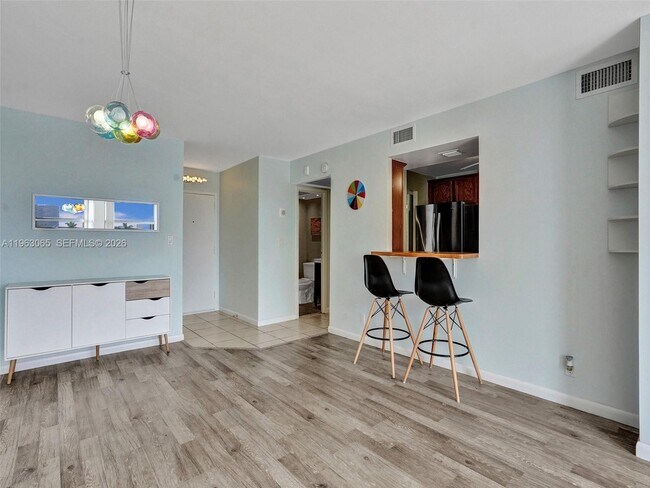 Foto del edificio - 2001 Atlantic Shores Blvd