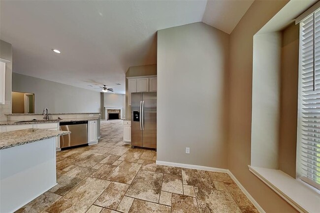 Building Photo - 15610 Forest Run Dr