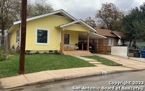 Primary Photo - 625 E Evergreen St