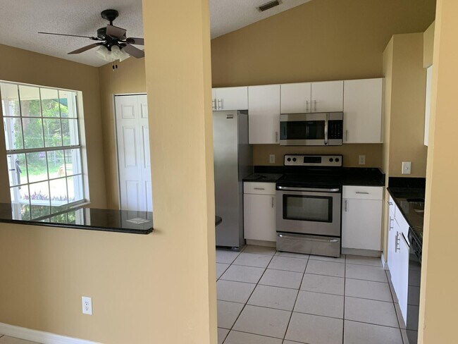 Foto del edificio - 1441 SW Medina Ave