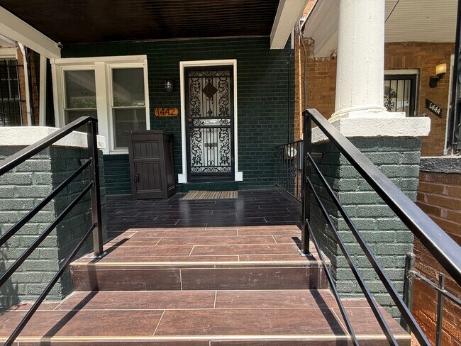 Foto del edificio - 1442 W St SE