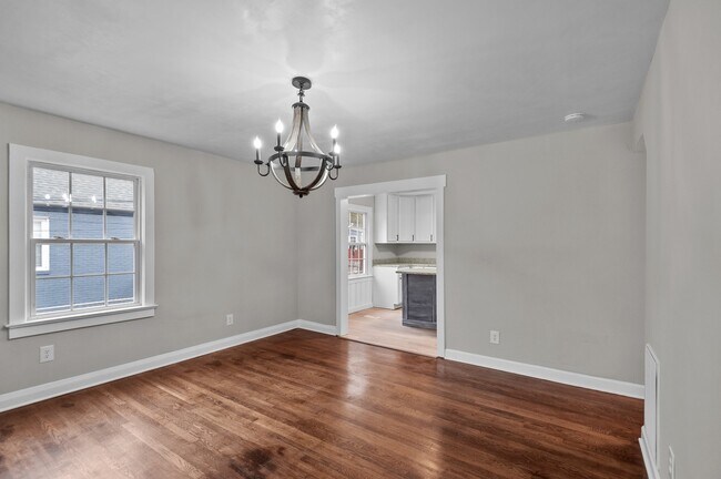 Sala de estar - 1317 Hill St