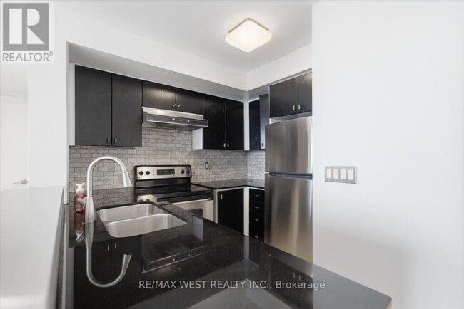 Photo du bâtiment - 185 Legion Rd N