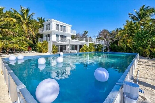 Foto del edificio - 98701 Overseas Hwy