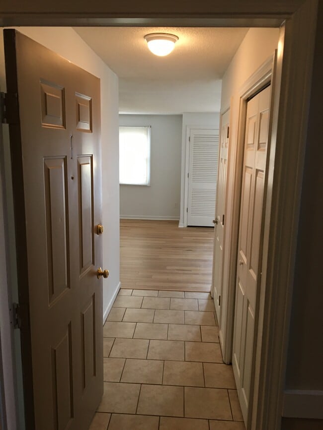 Foto del edificio - 450 Somerset Ave