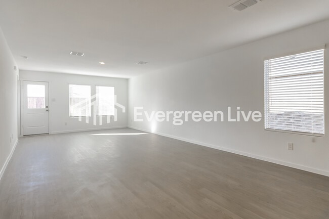 Foto del edificio - 2012 Belgian Dr