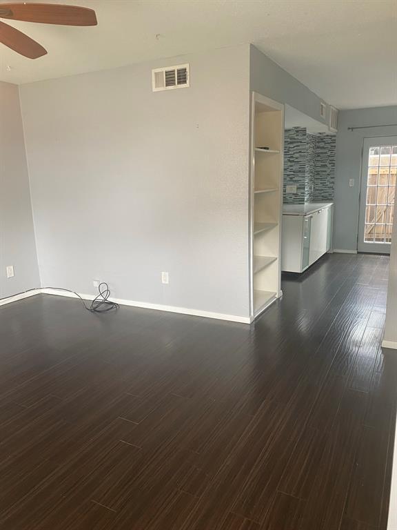 Building Photo - 6202 Skyline Dr