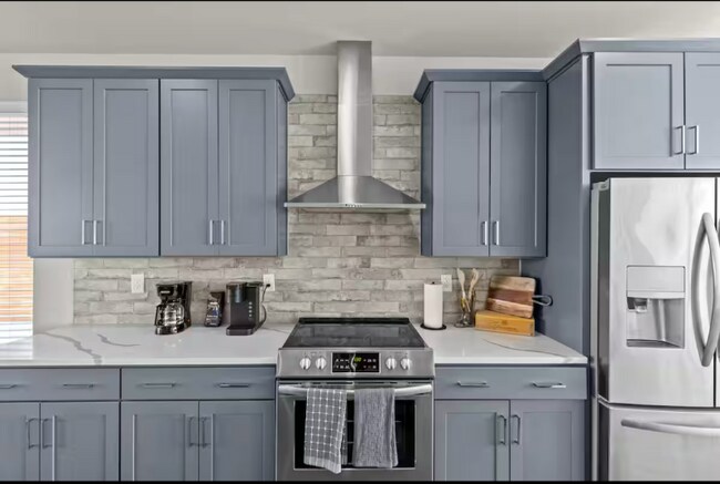 Foto del edificio - 2115 Isom St