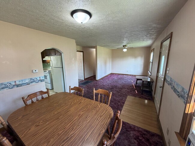 Foto del edificio - 970 Burdette Addition Rd