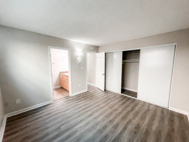 Foto del edificio - 704 N Paulina Ave