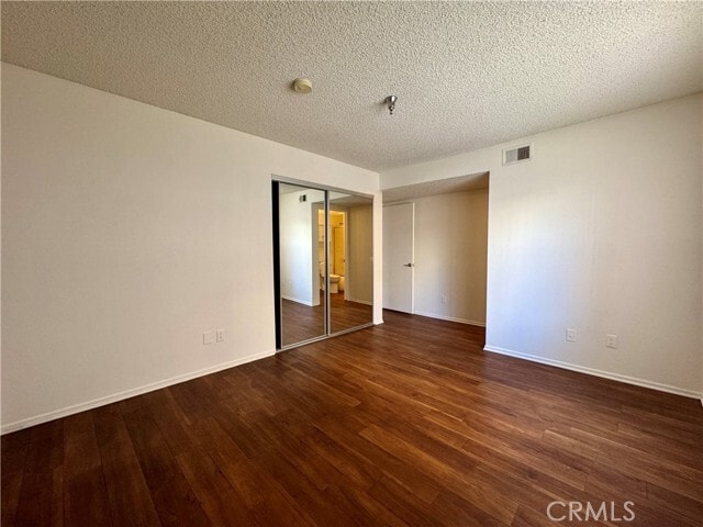 Building Photo - 987 E Del Mar Blvd