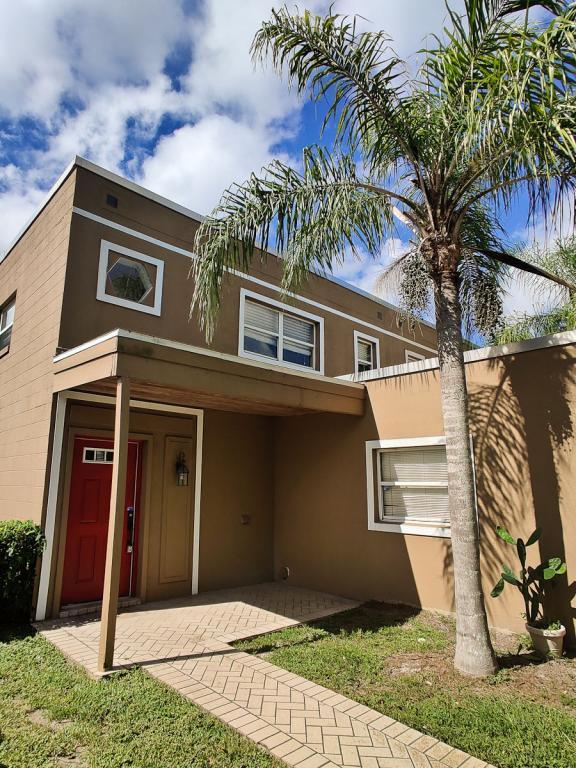 Photo - 920 Aragon Ave Townhome