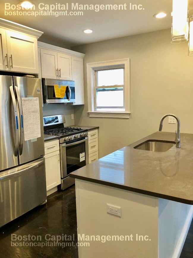 Building Photo - 93 Grant St