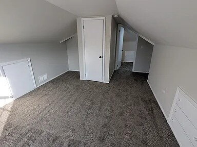 Foto del edificio - Spacious 4-Bedroom Home in Prime Parma Heights Location.