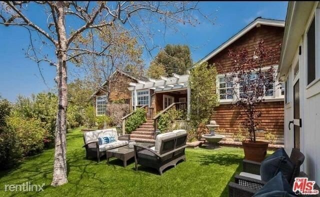 Building Photo - 3 br, 4 bath House - 1075 Ravoli Dr