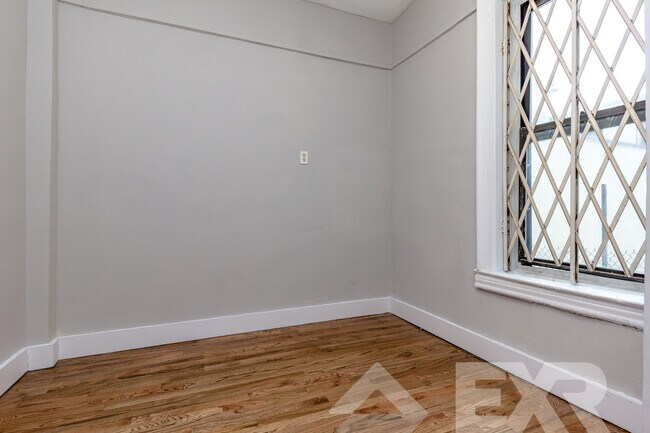 Building Photo - 83 E 94th St
