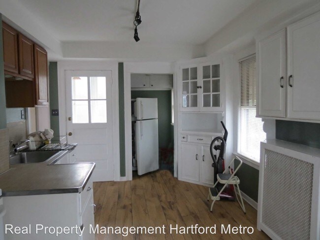 Building Photo - 2 br, 1 bath House - 4 Boulevard
