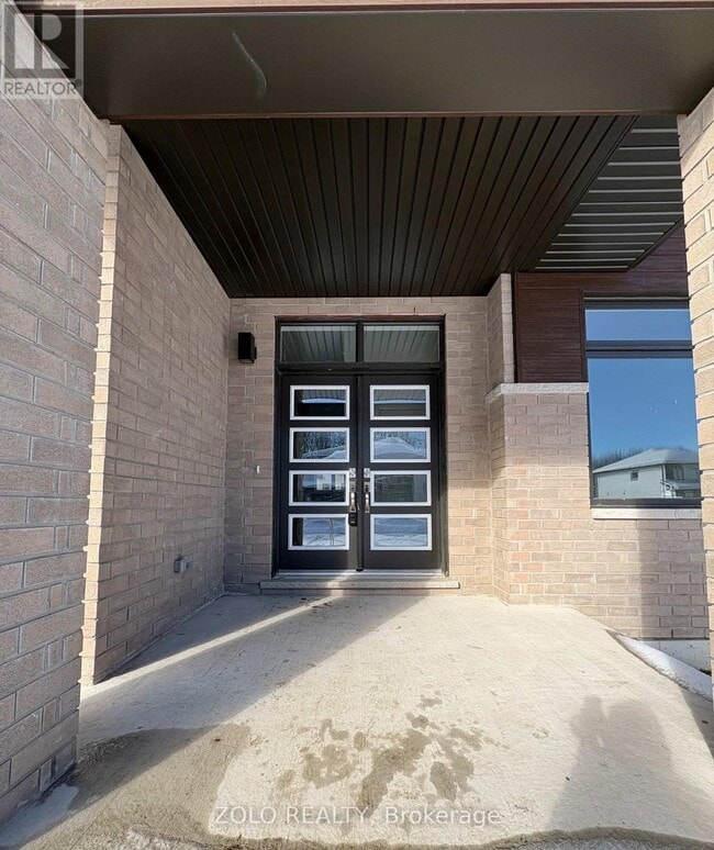Building Photo - 3172 Searidge St