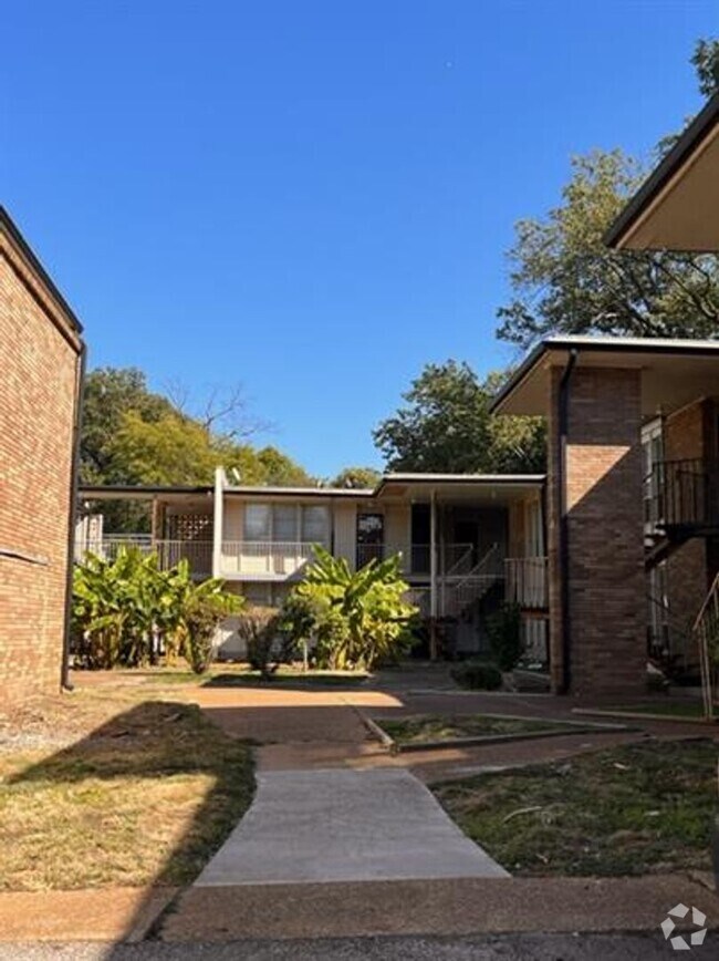 Building Photo - 151 N Belvedere Blvd