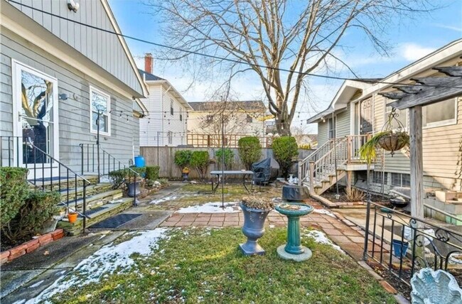 Foto del edificio - 56 Hillside Ave