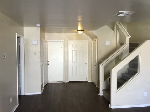Building Photo - 12042 W Corrine Drive
