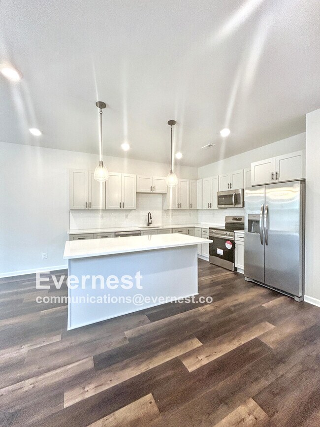 Building Photo - 309 Pawley Dr