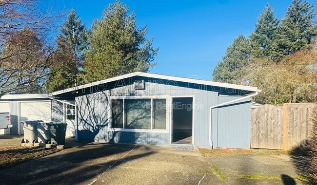 Photo - 12805 SW Washington St Apartment