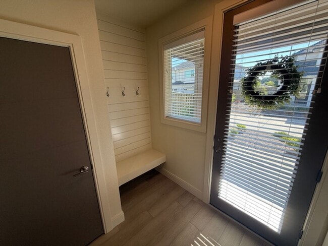 Foto del edificio - Available August 5, 3 bed 2.5 bath