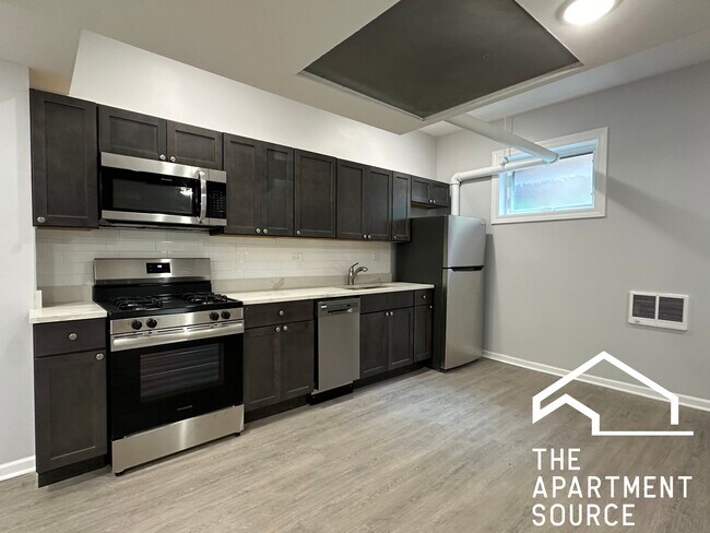 Foto del edificio - 2550 N Sawyer Ave