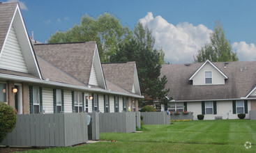 Building Photo - Pataskala Village Square