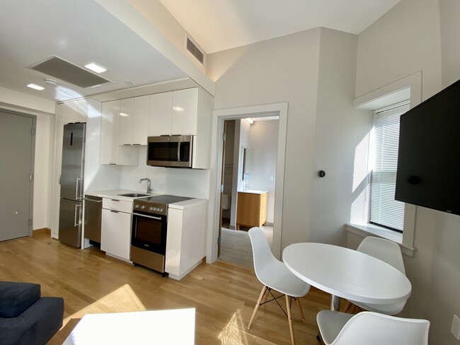 Unit 15 - 115 Mt Auburn (Furnished & Unfurnished Units)