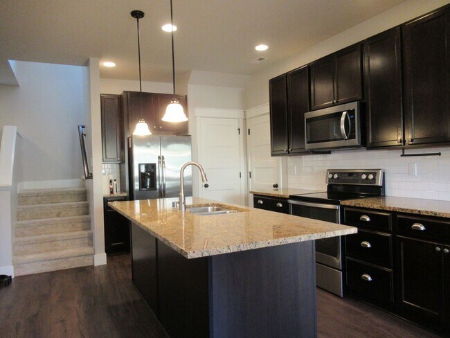 Foto del edificio - 19019 Village Pkwy E