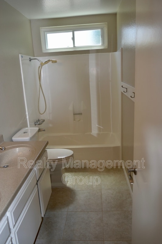 Building Photo - 1546 Arnheim Ct