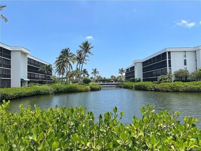 Foto del edificio - 3792 NE Ocean Blvd
