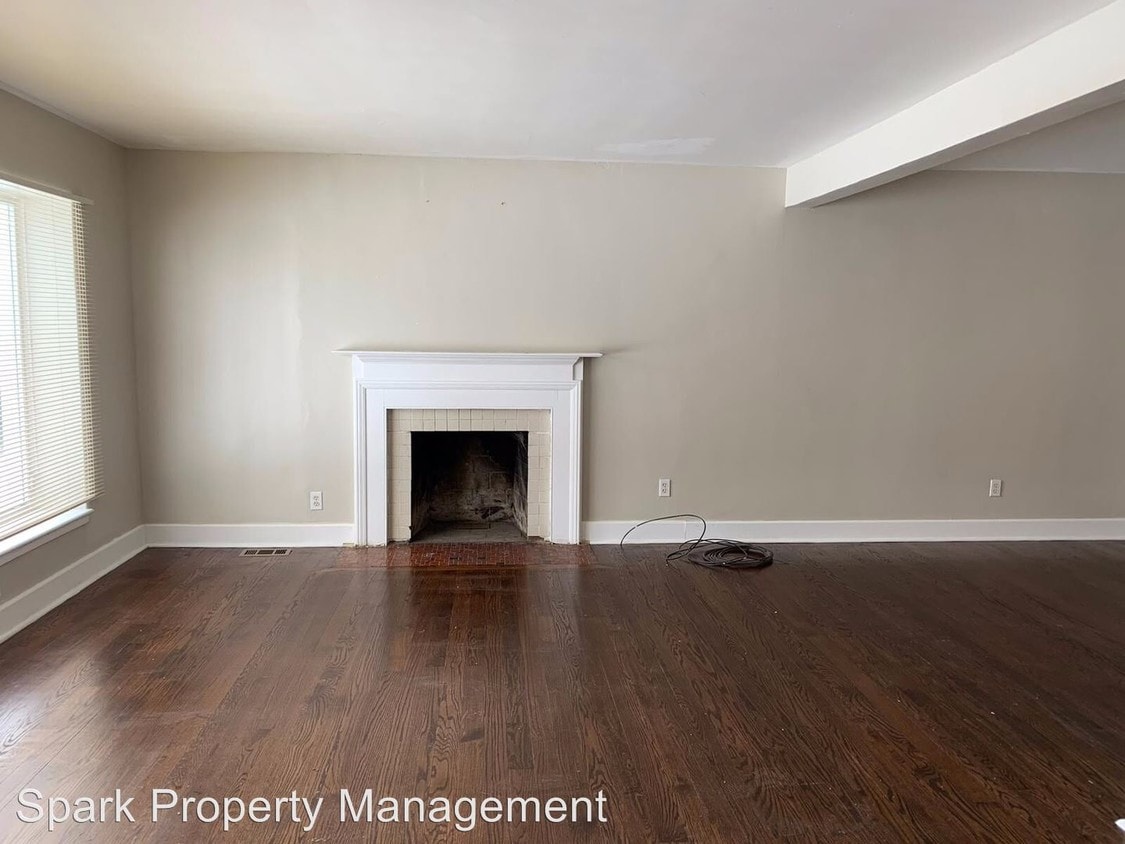 Primary Photo - 3 br, 1.5 bath House - 15779 Heyden St