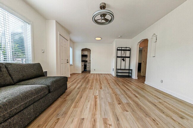 Foto del edificio - 1007 N 1st St